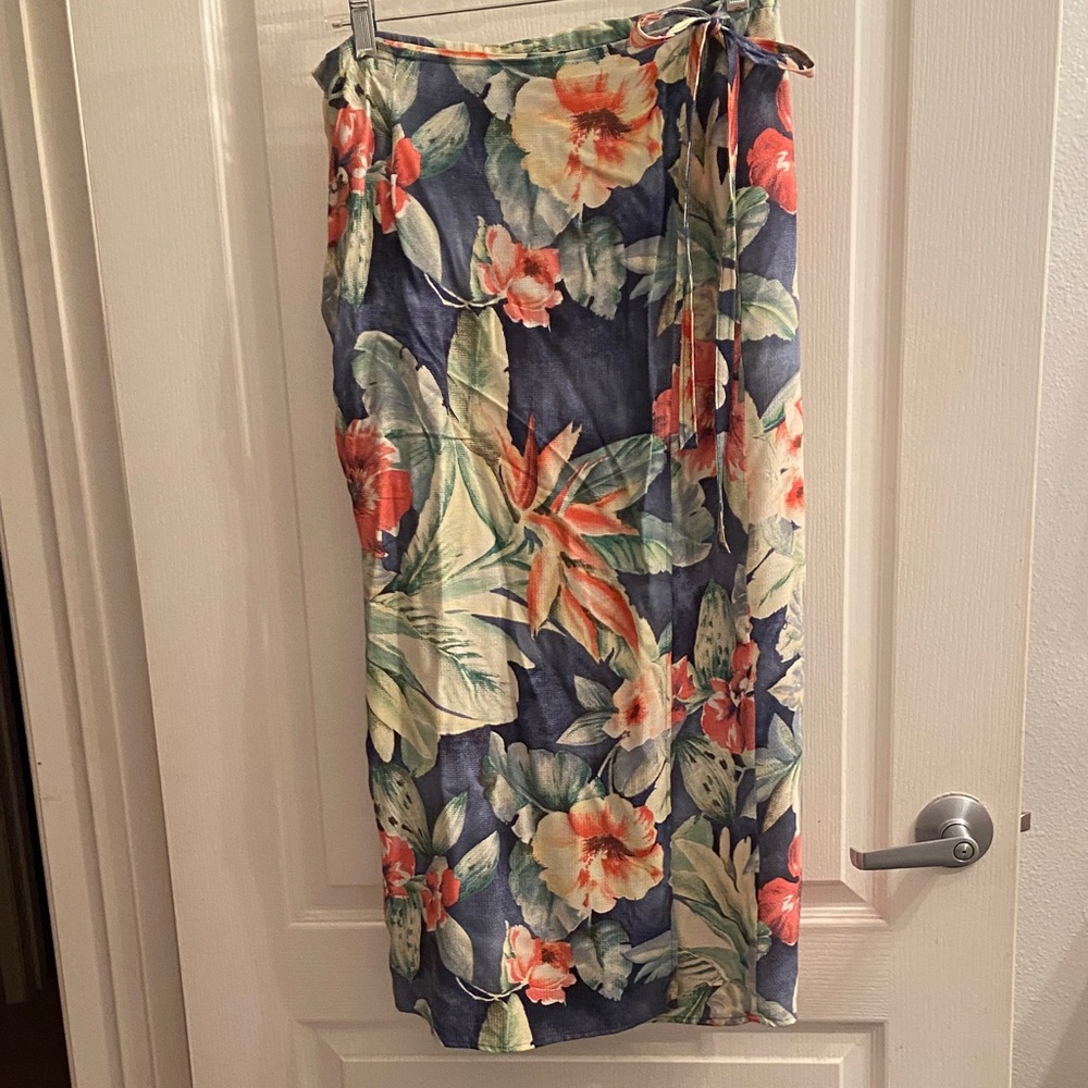 Tropical Floral Rayon Midi Skirt in Blue and Red